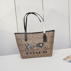 🎃🎃COACH City Tote Bag with Halloween Carriage Bag Party
